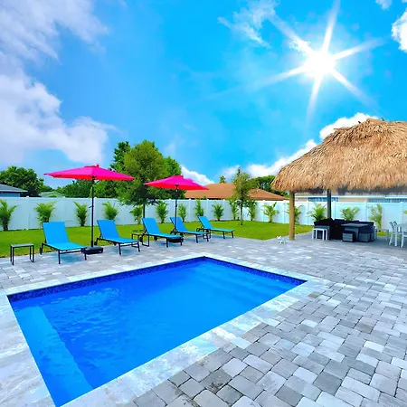 Glamorous Newly Built Pool Home, Tiki Hut, Huge Patio, Air Hockey In Delray Beach Near The Ave!